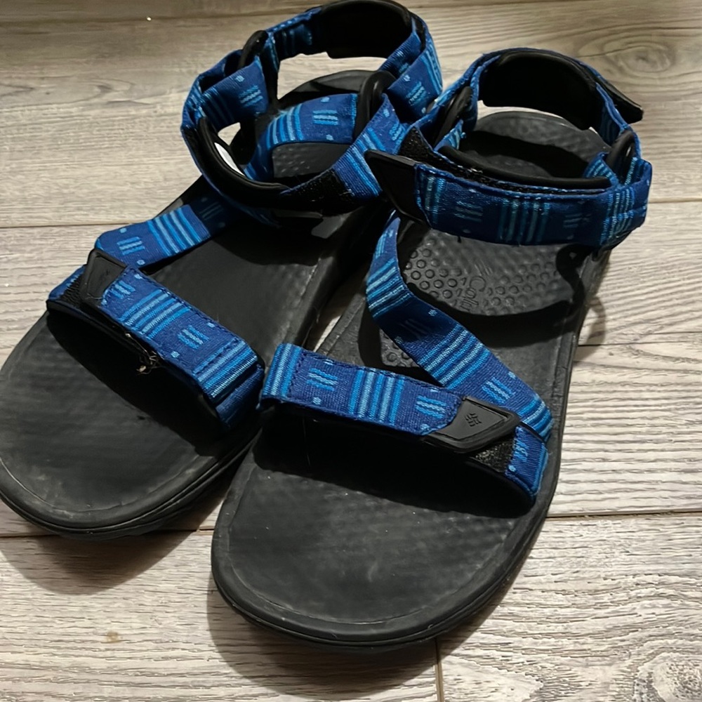Columbia sandals size 12